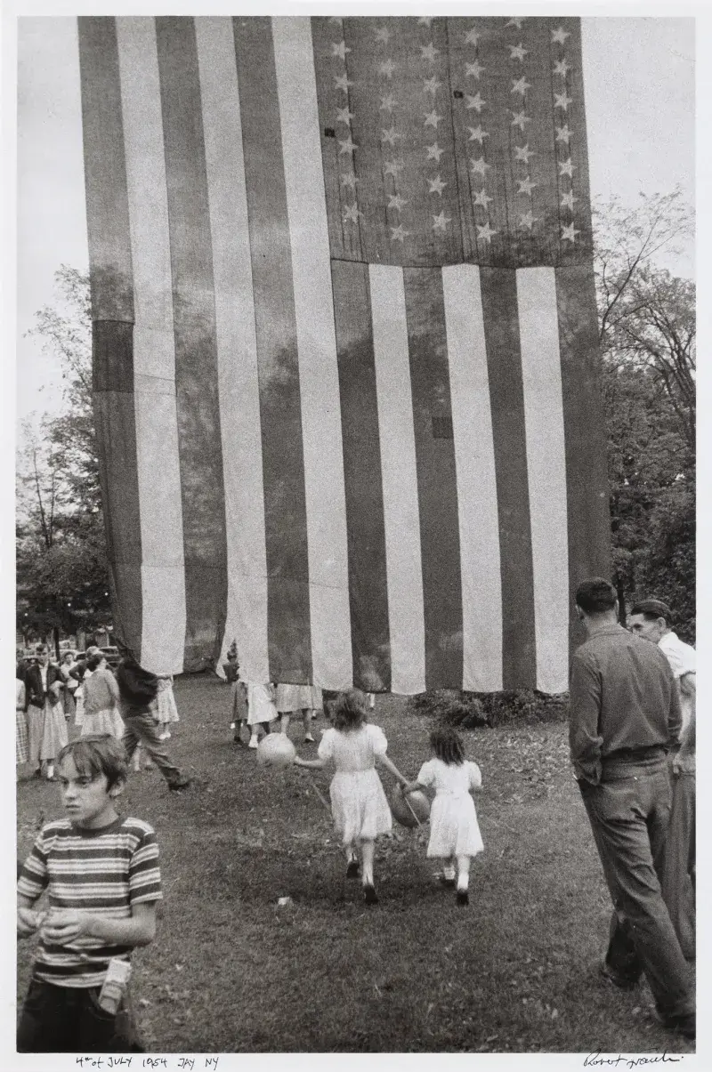 Robert Frank, “Fourth of July — Jay, New York” 1954, Album: Robert Frank and «The Americans»
