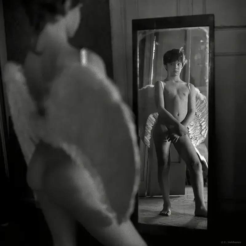 Nikolay at the mirror, Альбом: Evgeny Mokhorev