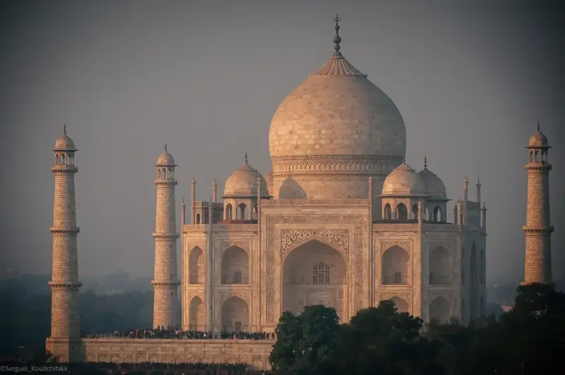 Agra, Uttar Pradesh, India — Agra — 2011 — photo captured with NIKON D700, 200.0-400.0 mm f/4.0