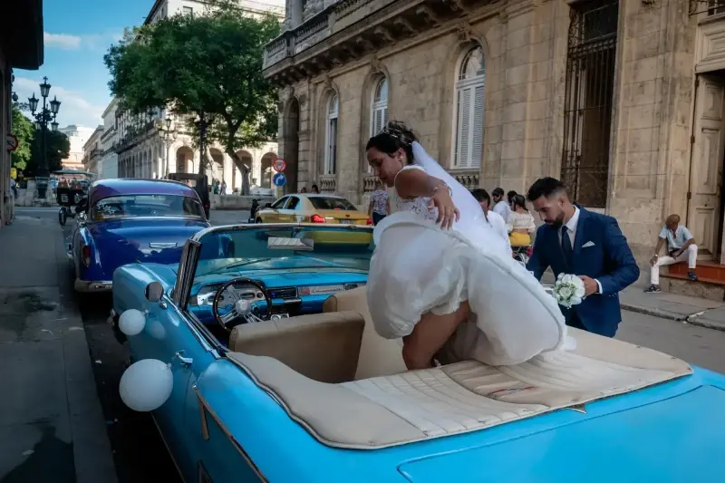 Paseo del Prado, Centro Habana, Havana, Cuba — La Habana. Paseo del Prado — photo captured with LEICA SL (Typ 601), VARIO-ELMARIT-SL 1:2.8-4/24-90 ASPH.