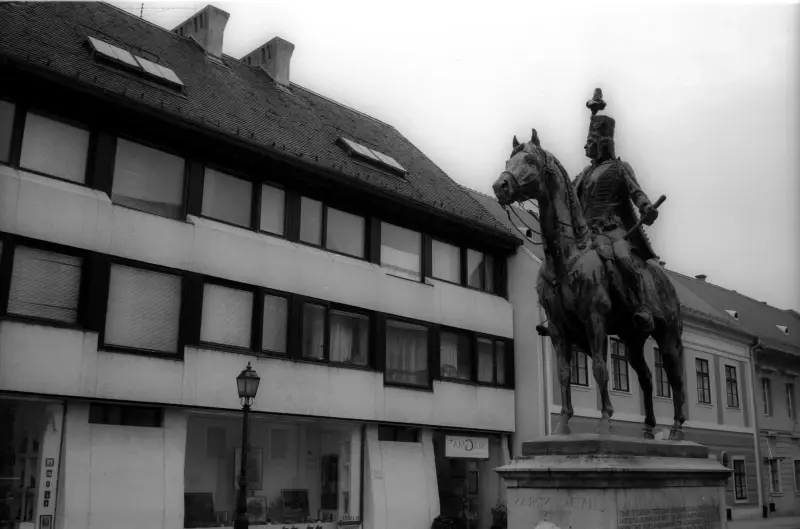 Budapest, Hungary — Winter Budapest on Fomapan & Orwo — photo captured with LS-4000