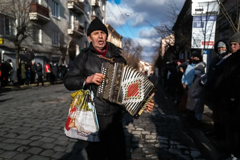 Chernivtsi, Chernivtsi Oblast, Ukraine — Malanka, Leica Q2 — photo captured with LEICA Q2, SUMMILUX 1:1.7/28 ASPH.