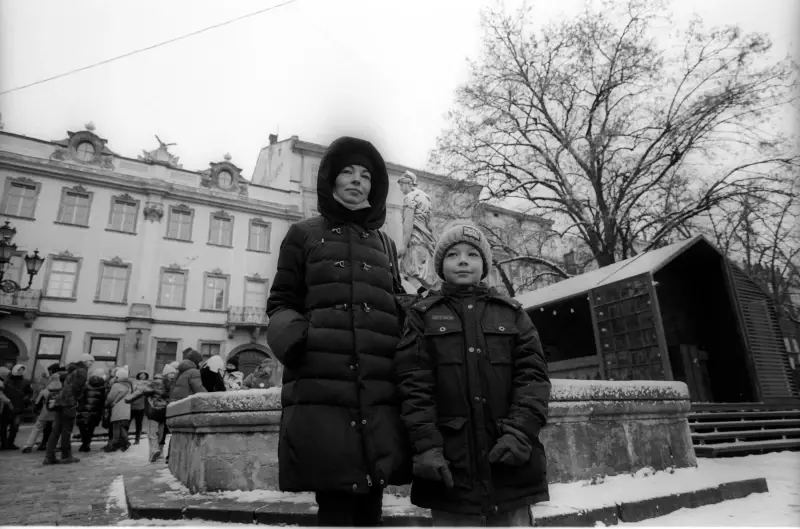 Plosha Rynok, Lviv, Lviv Oblast, Ukraine — Winter in Lviv — photo captured with LS-4000