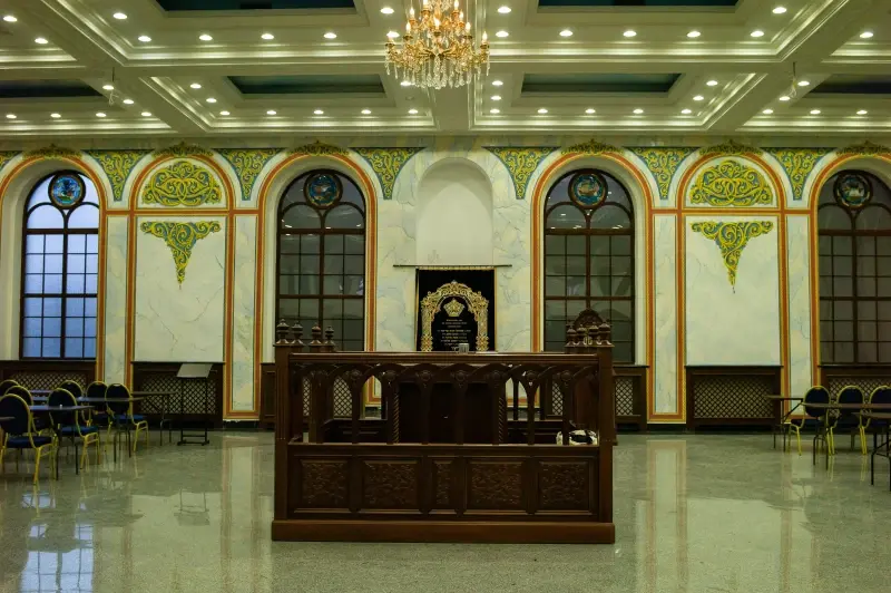 Альбом: Sadhora Synagogue and the old Jewish cemetery in Chernivtsi
