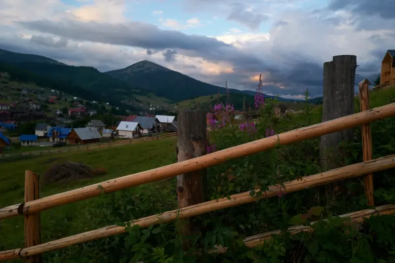 Polianytsia Bukovel, Ivano Frankivsk Oblast, Ukraine — Буковель у кольорі — photo captured with LEICA Q2, SUMMILUX 1:1.7/28 ASPH.